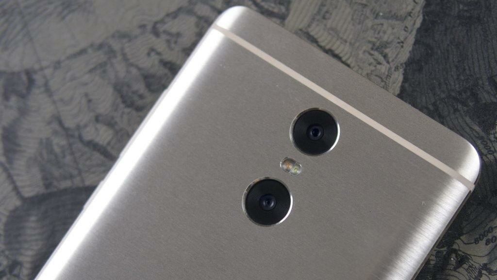 Xiaomi Pro с двумя камерами